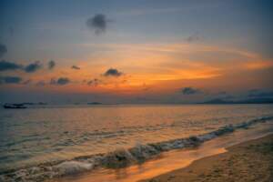 image mer coucher soleil avec plage